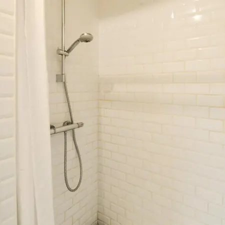 Hostnfly - Charming Studio With Mezzanine * Paris